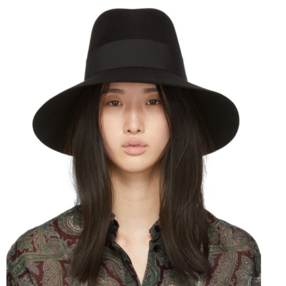 Saint Laurent felt fedora with leather band. Size S.